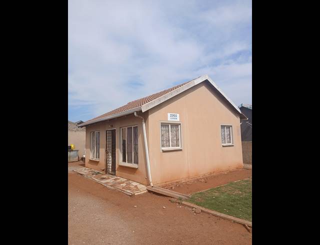 2 BEDROOM HOUSE FOR SALE IN PROTEA GLEN